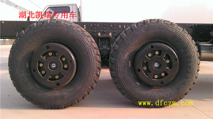 東風六驅沙漠越野車底盤輪胎 東風六驅沙漠越野車底盤輪胎