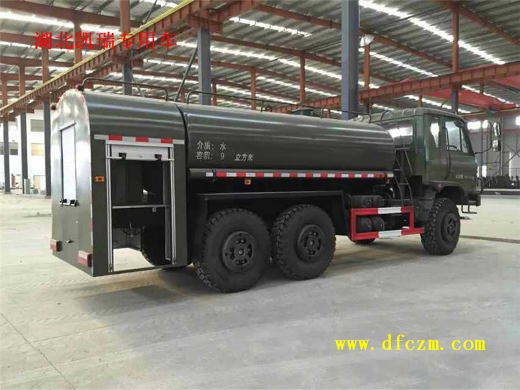 東風消防灑水車水泵倉 東風消防灑水車水泵倉