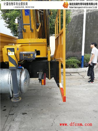針對山區檢衡車加裝的淋水器 針對山區檢衡車加裝的淋水器