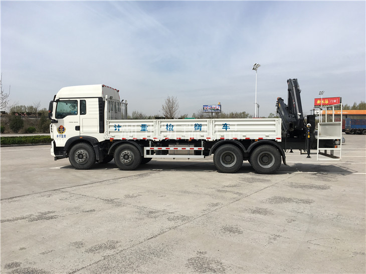 DWJ5313JJH型計量檢衡車(左) DWJ5313JJH型計量檢衡車(左)