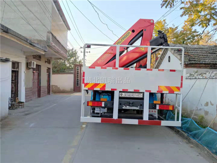 匯斯誠牌DWJ5180JJHD6型計量檢衡車尾部 匯斯誠牌DWJ5180JJHD6型計量檢衡車尾部