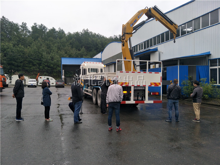 測(cè)試檢衡車吊臂整體運(yùn)行狀態(tài) 測(cè)試檢衡車吊臂整體運(yùn)行狀態(tài)