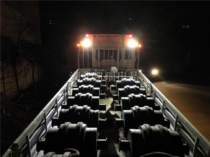 濰坊市計(jì)量所檢衡車夜間狀態(tài) 濰坊市計(jì)量所檢衡車夜間狀態(tài)